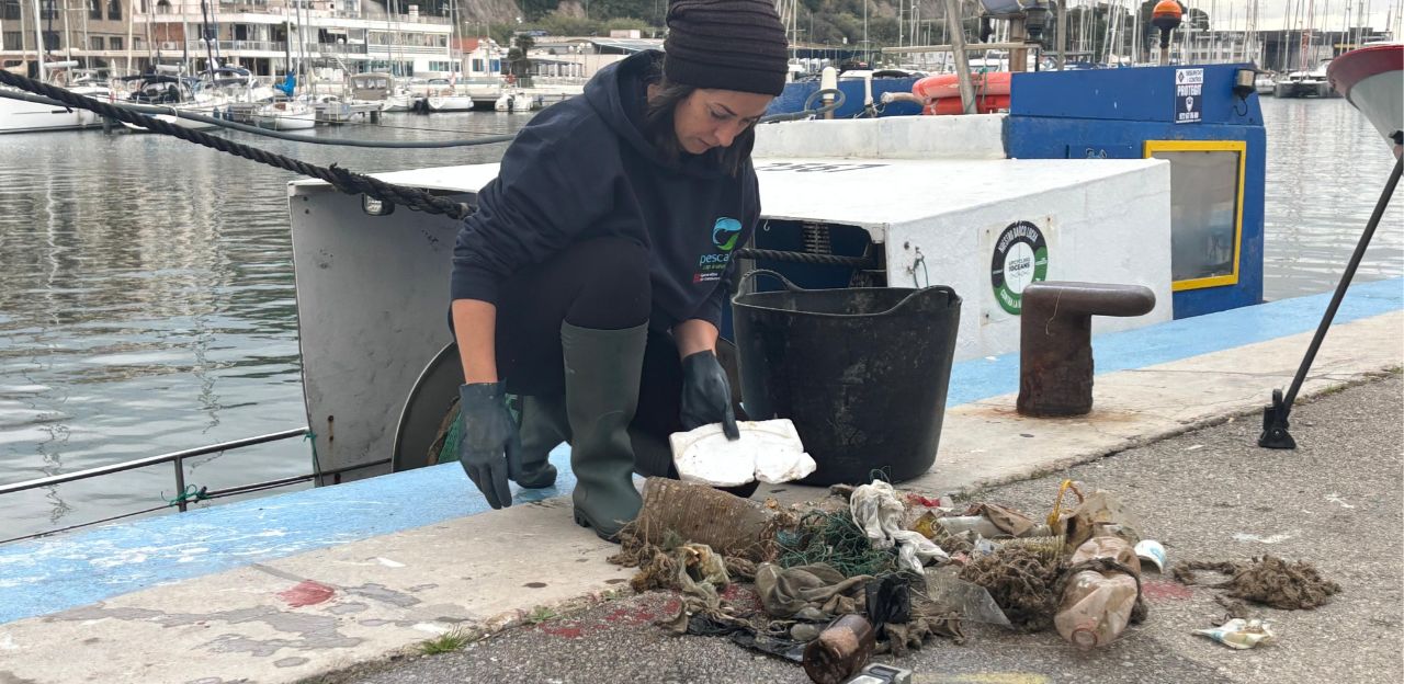 El conseller Ordeig presentant la campanya de suport al sector pesquer.
			
			
				espot i tota la pesca